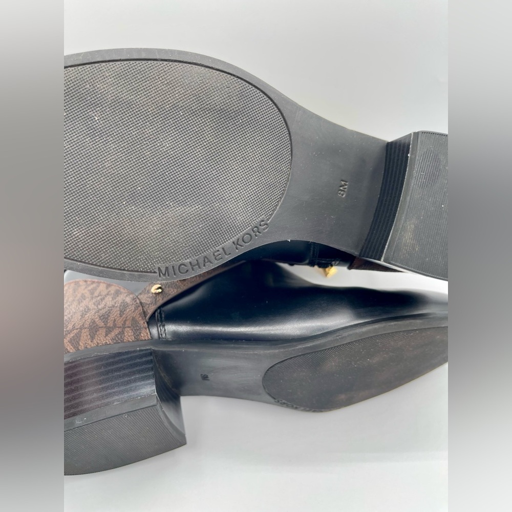 MICHAEL KORS Kincaid Leather and Studded Logo Ankle Boots. Size 8 M - Picture 15 of 15